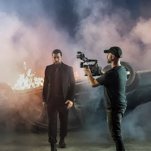 Kit DJI Ronin 4D com câmara de cinema de 4 eixos e resolução 6K